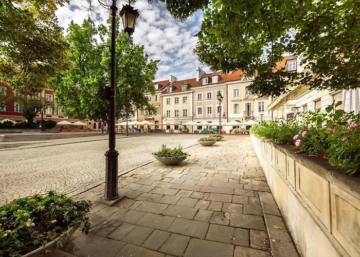 Unique With Beautiful Balcony Varšava